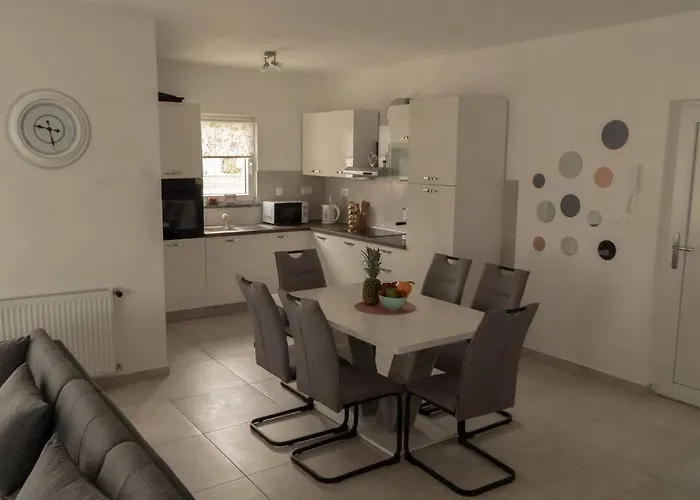 Апартаменти Stella *